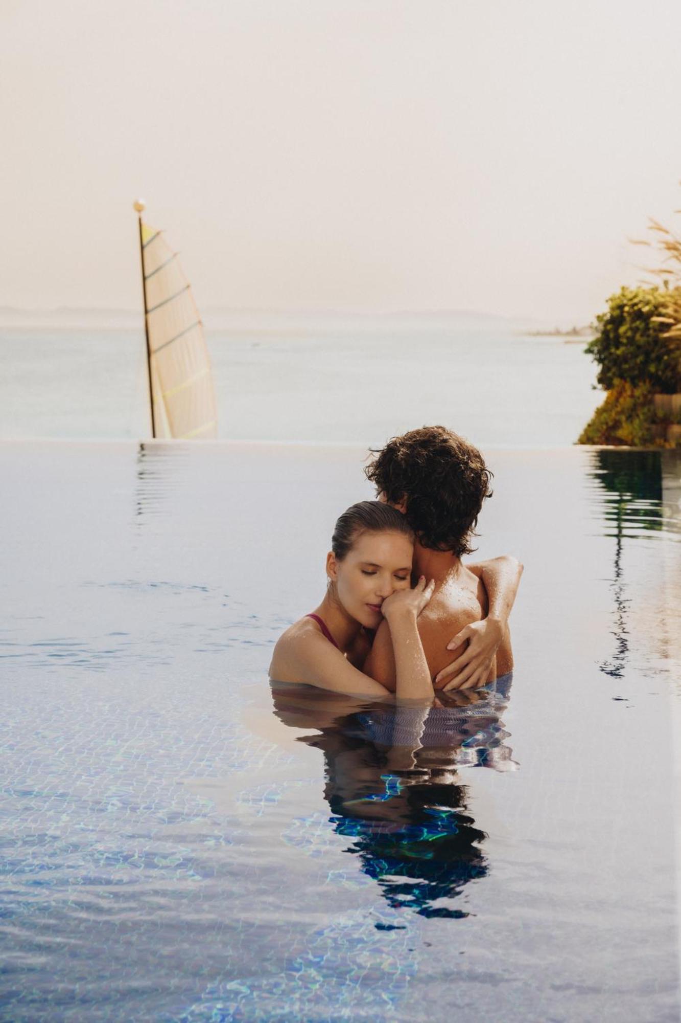 La Badira - Adult Only Hotel Al-Hammamat Bagian luar foto A couple in a swimming pool